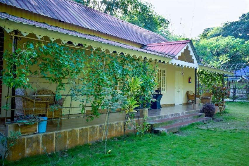 Bougainvillea Retreat & Spa Kaharpara エクステリア 写真